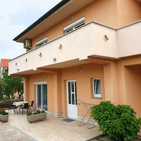 Apartments Elvira Krk Town Exterior photo