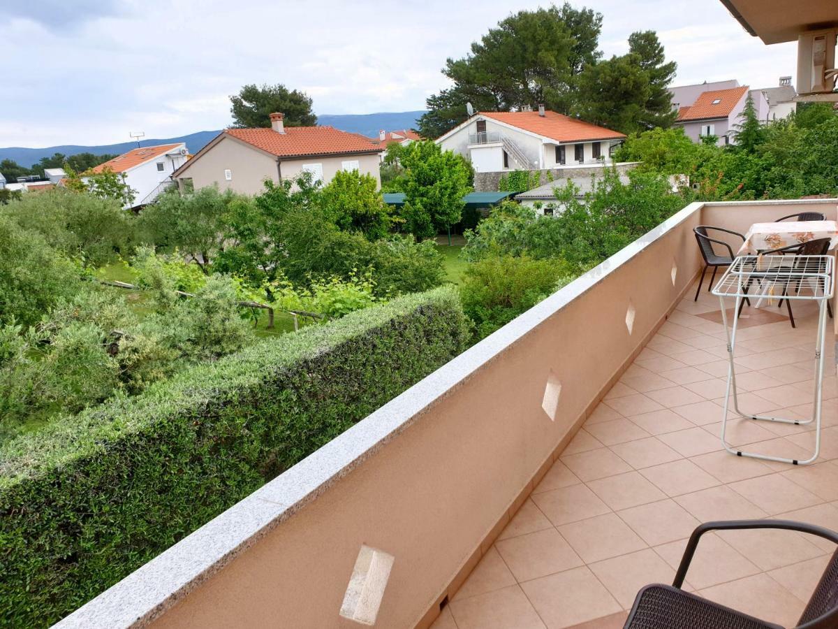 Apartments Elvira Krk Town Exterior photo